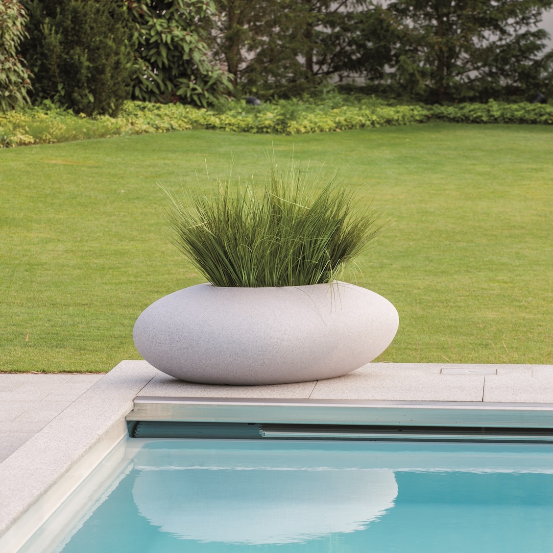 Storus_III_granit_hell_001