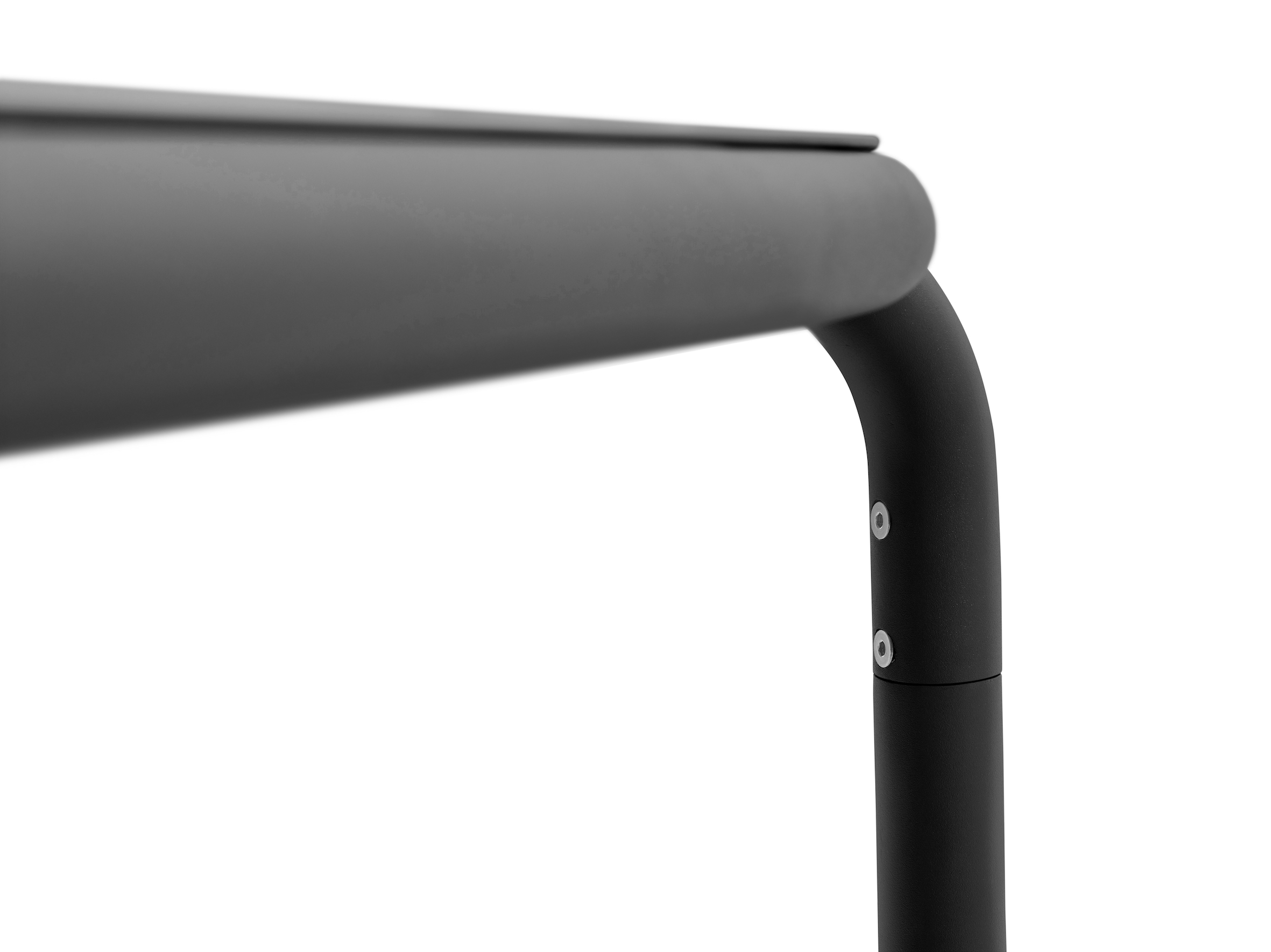 FATBOY_Toni_anthracite_Close-up_09_JPG-RGB